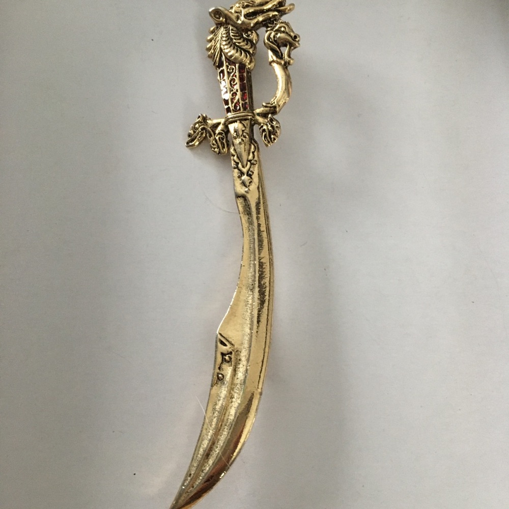 Sword brooch